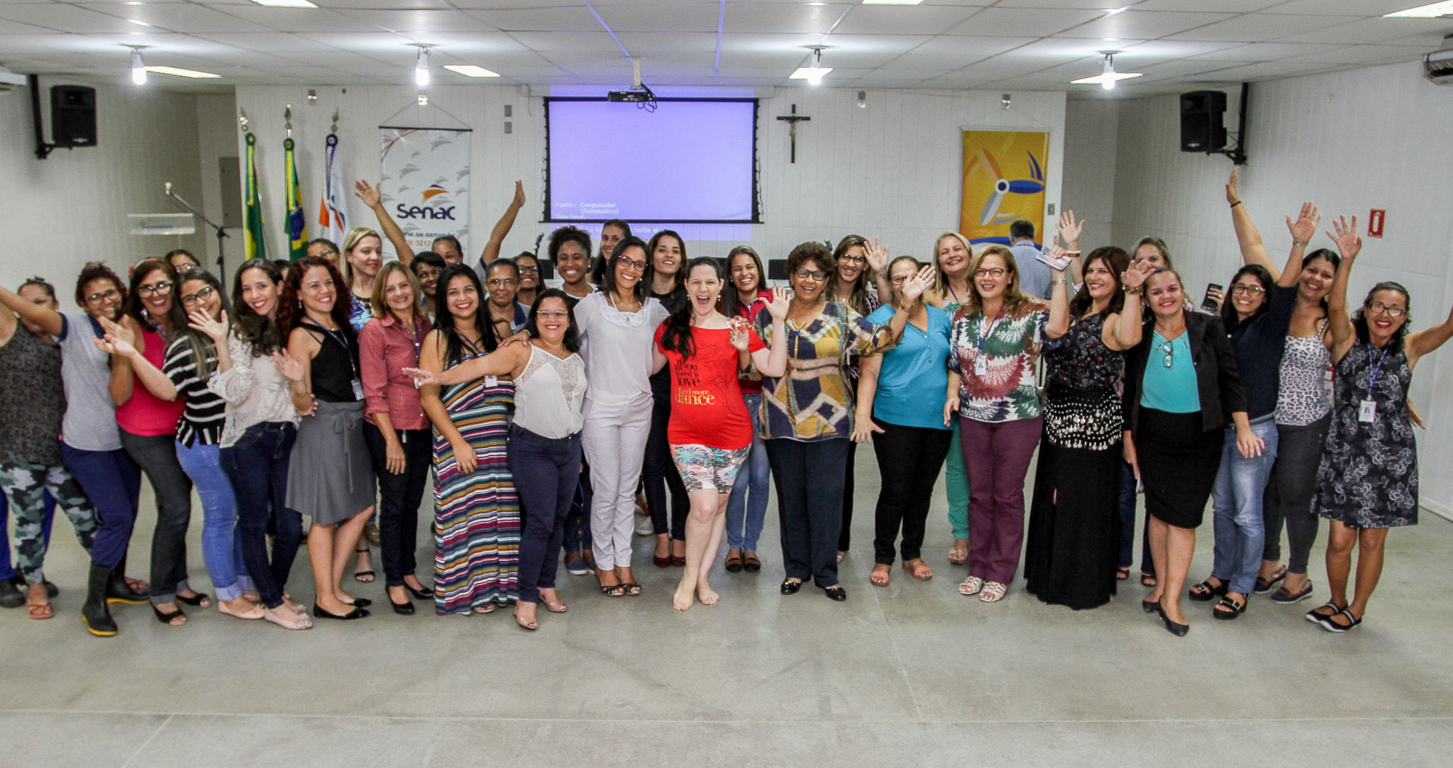 Dia das Mães: Colaboradoras se divertem com Dança do Ventre