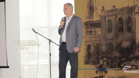 Paulo do Eirado palestra em evento de Sindicatos