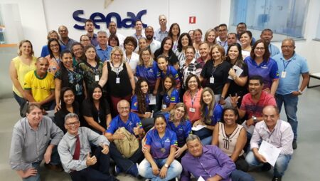 Diversas pautas compõem reunião de colaboradores