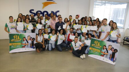 Senac e Instituto Rahamim certificam alunos de Recepcionista e Corel Draw