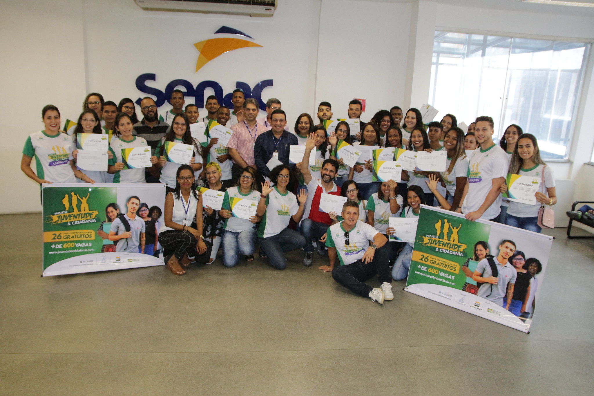 Senac e Instituto Rahamim certificam alunos de Recepcionista e Corel Draw