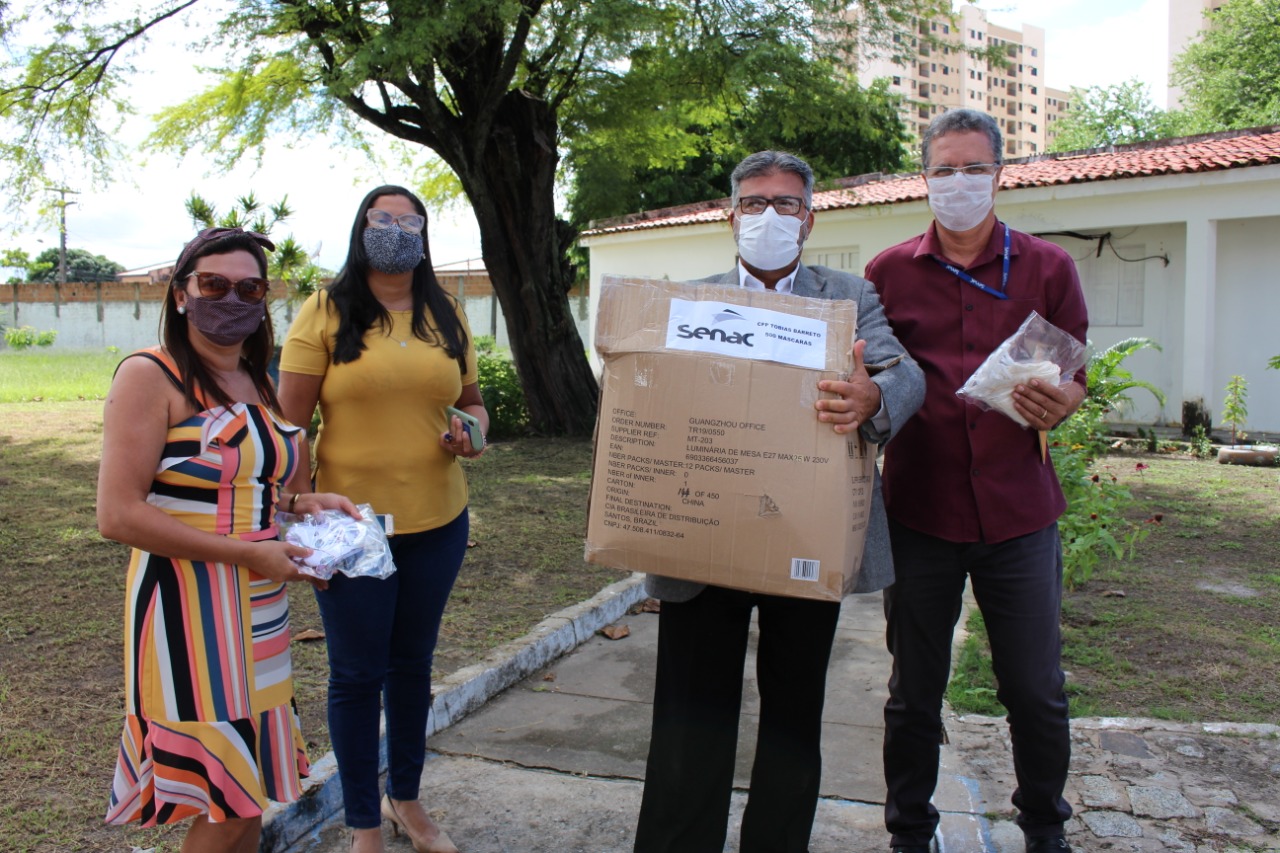 Senac doa 1.000 máscaras para a Fundação Renascer