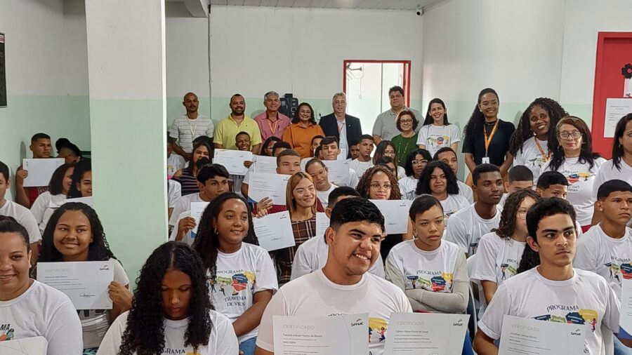 Senac/SE entrega mais de 70 certificados para jovens do Conjunto Jardim, em Socorro