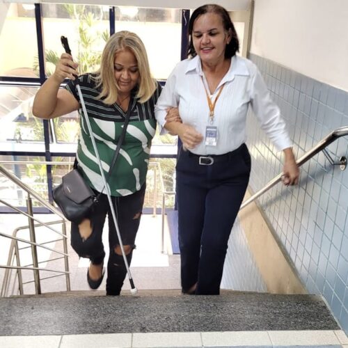 Massoterapeuta com deficiência visual dá exemplo ao retornar ao Senac para se qualificar
