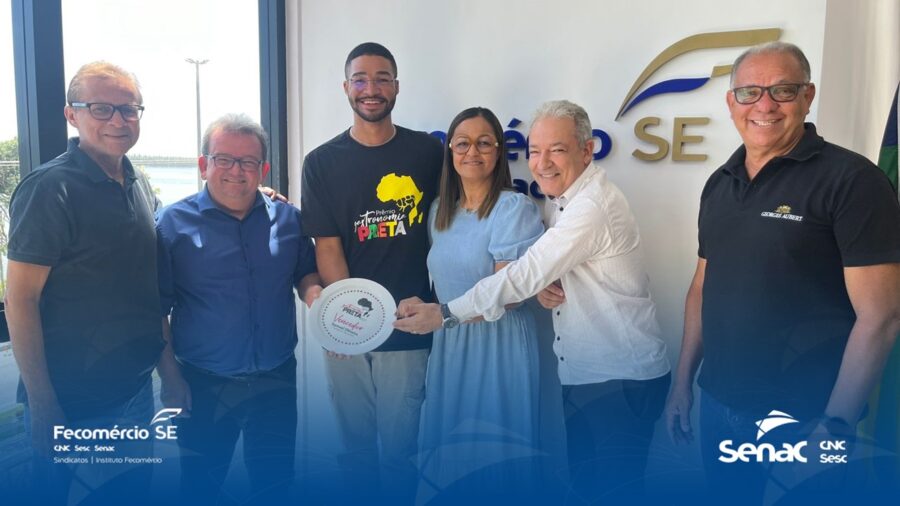 Vencedor do Prêmio Gastronomia Preta faz visita institucional ao Sistema Fecomércio-Sesc-Senac