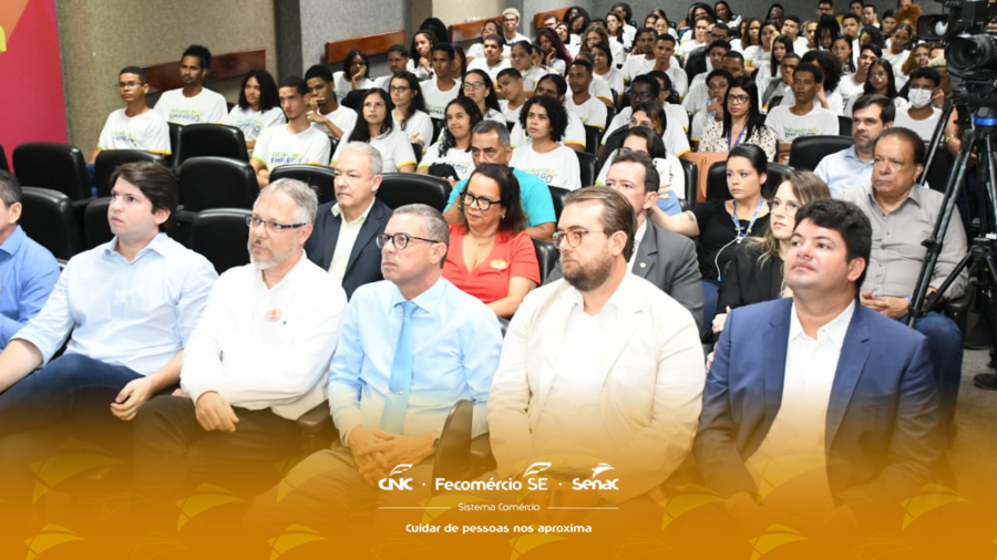Jovens do Primeiro Emprego preparados pelo Senac iniciam a prática no Cencosud
