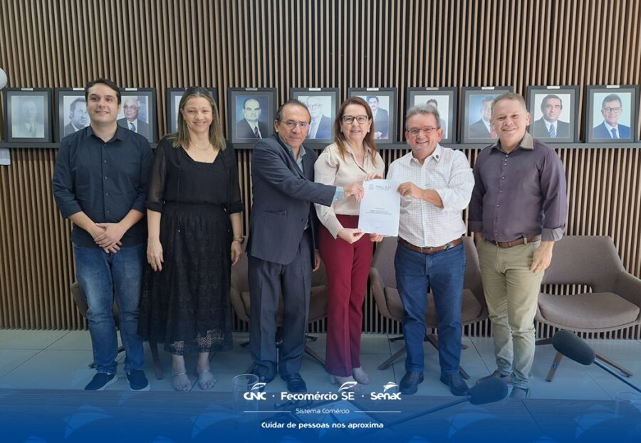 Sistema Fecomércio e Semfas assinam convênio de capacitação profissional