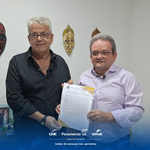 Santana do São Francisco faz entrega de escritura pública de terreno para construção de unidade Senac