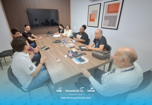 Senac e Setur de Aracaju alinham parceria para qualificação profissional focada em dados