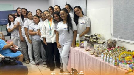 Alunos do curso de Confeiteiro apresentam projeto com foco em confeitaria saudável e sustentável