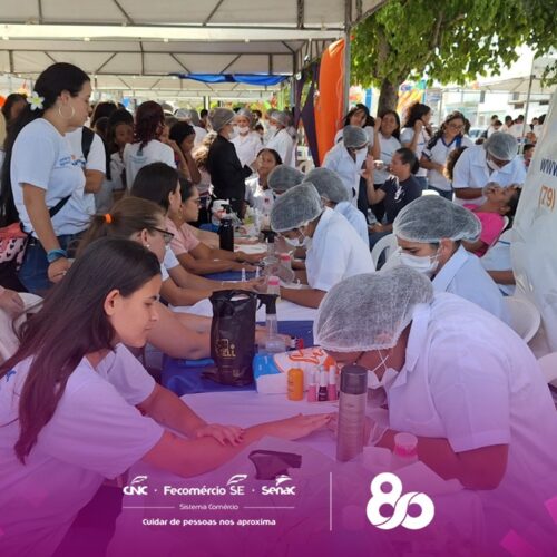 Senac Sergipe leva saúde, beleza e cidadania à Praça Francisco Teles de Mendonça, em Itabaiana
