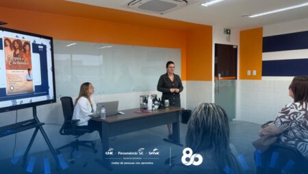 Senac Sergipe realiza nivelamento técnico sobre cabelos crespos e cacheados para docentes em Itabaiana
