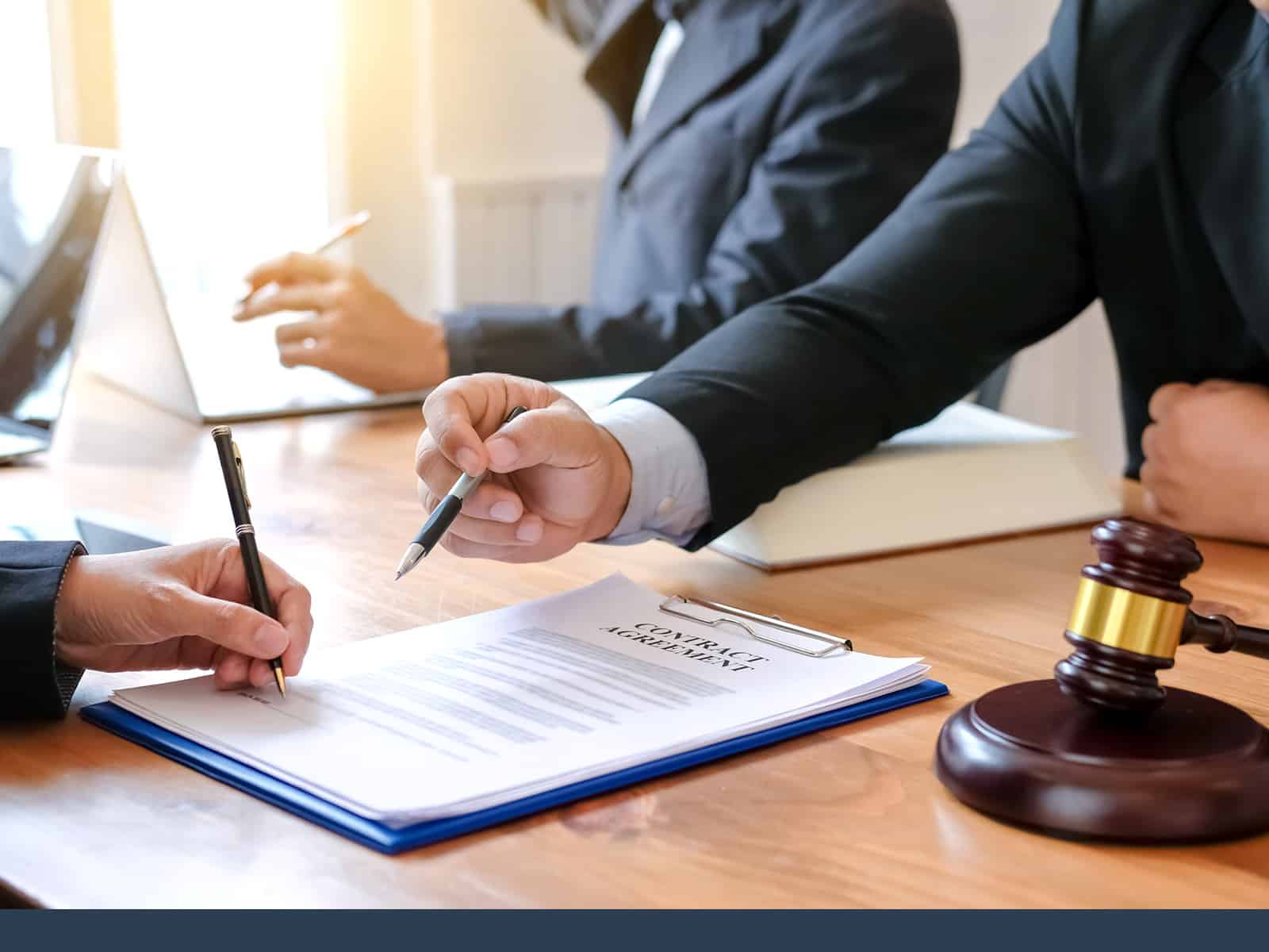 Imagem representativa do curso Licitações e Contratos